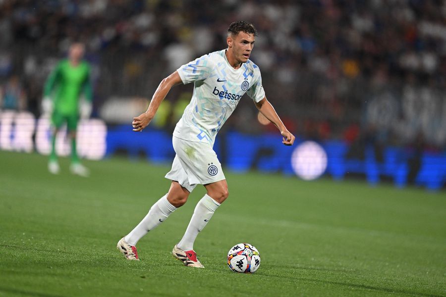 Asllani Cristi Chivu pierde un jucător » Inter îl vinde la rivala din Serie A