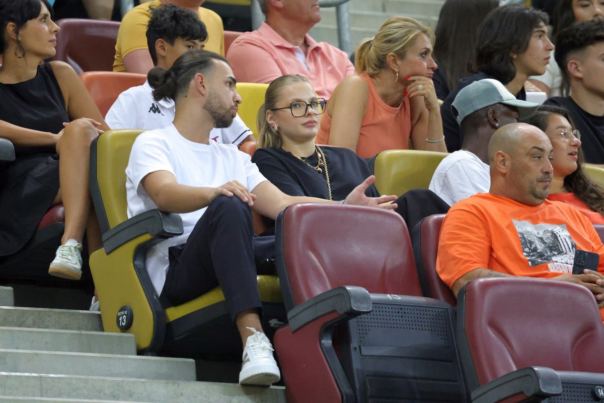 Gol pe teren și show în tribune » Antonia, iubita lui Daniel Bîrligea, a furat privirile la derby