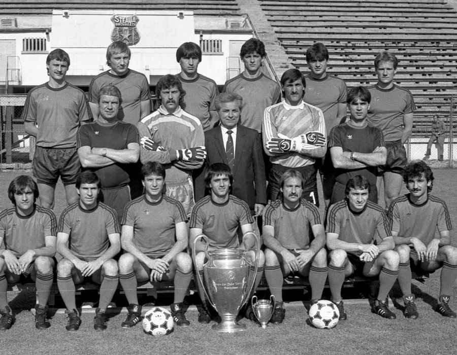Finala de la Sevilla: 35 de ani de la câştigarea de către Steaua Bucureşti  a Cupei Campionilor Europeni la fotbal (7 mai) 