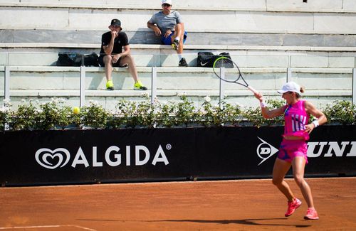 Simona Halep (28 de ani, 2 WTA) s-a calificat în sferturile de finală de la Roma. Dacă trece și de kazaha Yulia Putintseva (25 de ani, 30 WTA), românca va avea parte de sprijinul fanilor în tribunele de la Foro Italico.