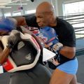 Mike Tyson continuă să arate că e gata de revenire în forță în ring