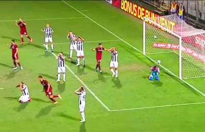 Astra - CFR Cluj 0-2. VIDEO+FOTO Autogol inexplicabil » A șutat cât de tare a putut spre propria poartă! Colegii și-au pus mâinile în cap