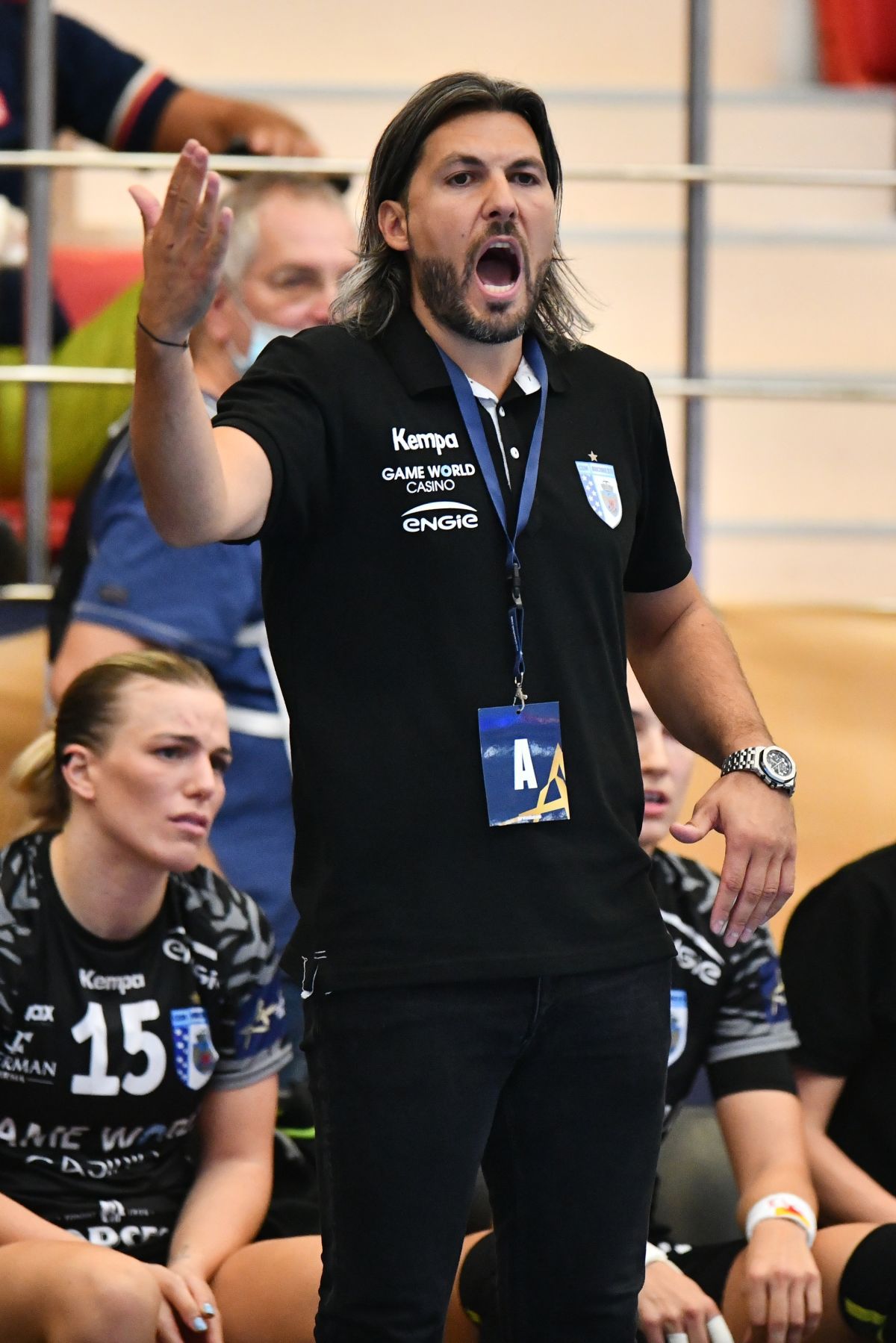 CSM București pierde clar cu Rostov-Don în Liga Campionilor! Cristina Neagu, prestație de dat uitării