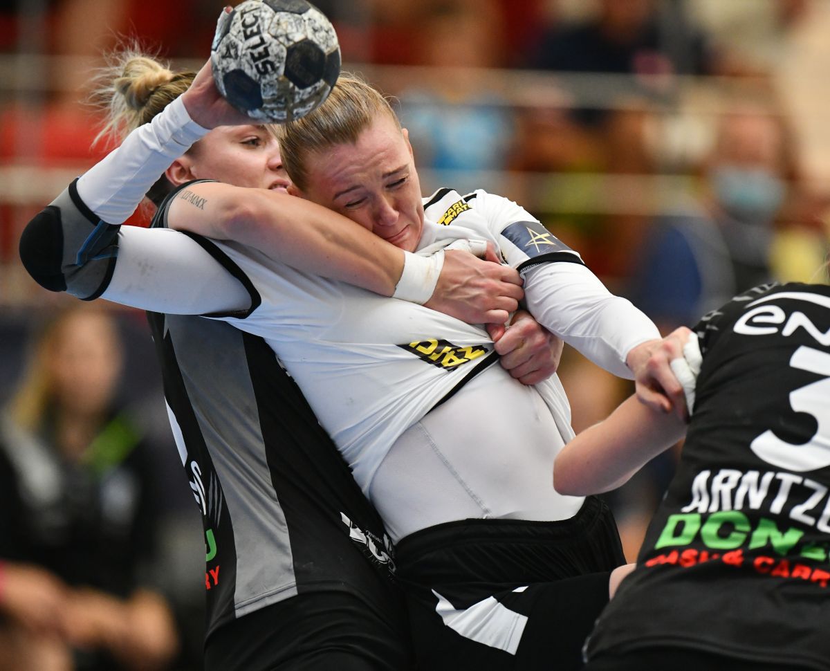 CSM București pierde clar cu Rostov-Don în Liga Campionilor! Cristina Neagu, prestație de dat uitării