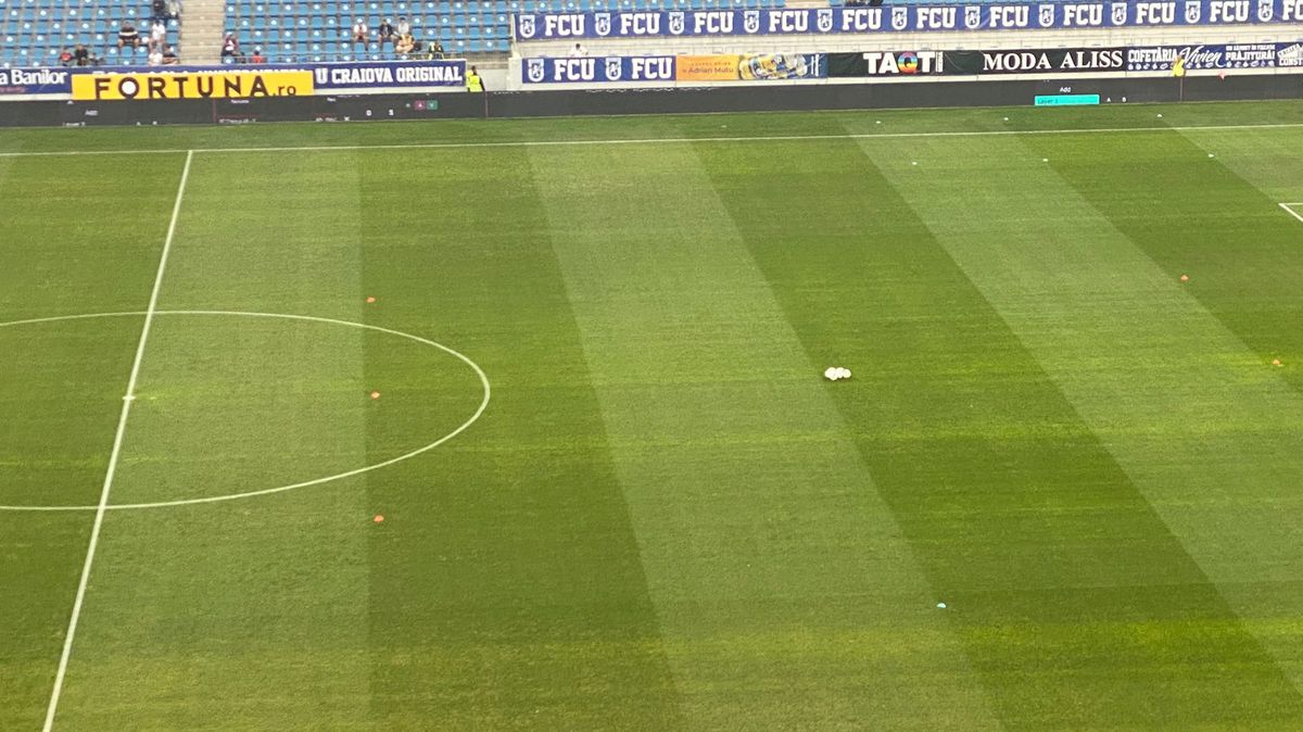 Iordănescu a izbucnit cu o oră înainte de FCU Craiova - FCSB: „E foarte prost!”