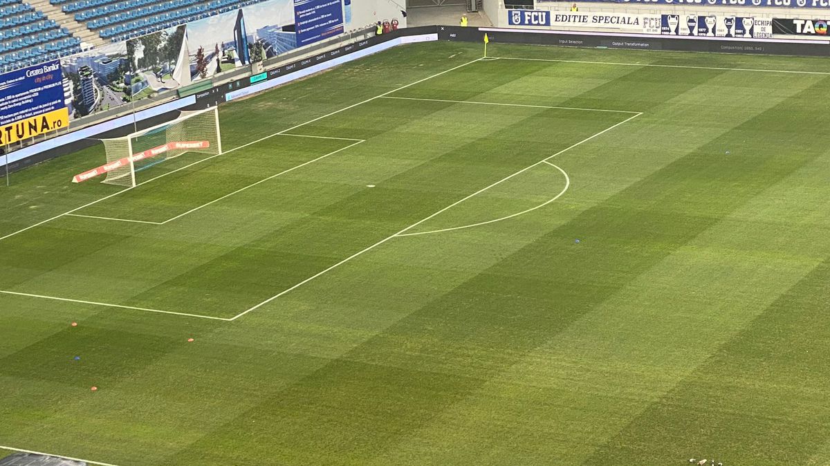 FCU Craiova - FCSB. Gazonul de pe „Oblemenco”