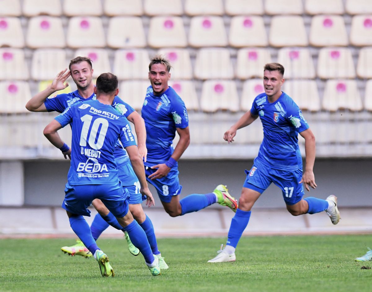 Chindia - Farul 2-0 » Fundașul de națională l-a „îngropat” pe Hagi! Al doilea eșec al sezonului pentru dobrogeni