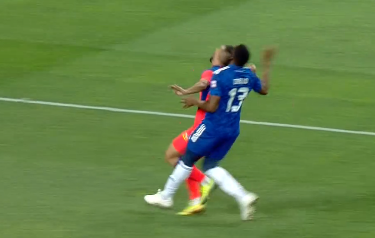 Penalty acordat de asistent în FCU Craiova - FCSB! » Ce arată reluările TV + verdictul specialistului