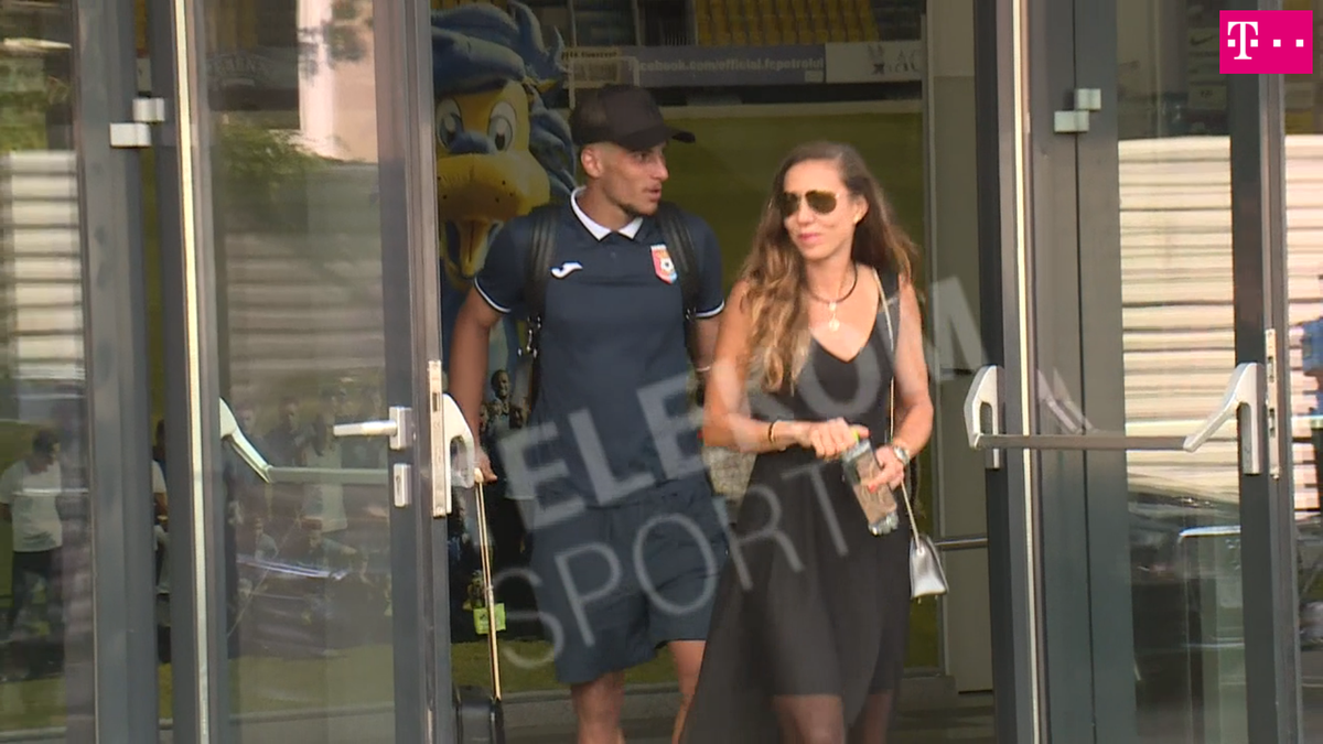 „Felicitări, iubirea mea” » Mihaela Buzărnescu, felicitată de iubitul fotbalist după titlul câștigat în Franța
