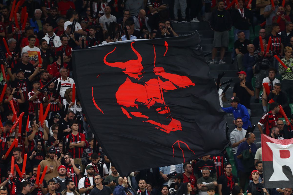 Napoli dă lovitura pe terenul lui AC Milan și urcă pe primul loc în Serie A » Clasamentul actualizat din Italia