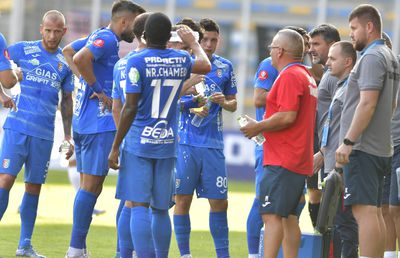 Schimbare de antrenor în Liga 1! Și-a anunțat în direct plecarea: „Nu văd cum să mai rămân aici!”