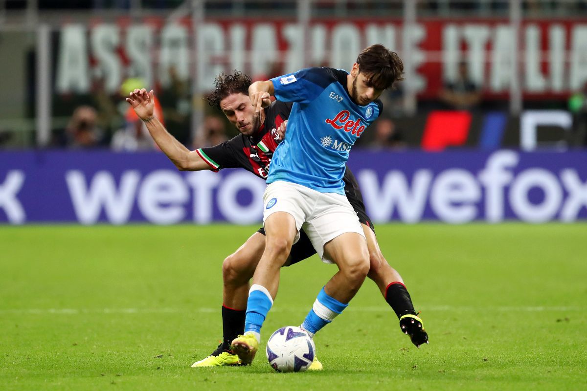 Napoli dă lovitura pe terenul lui AC Milan și urcă pe primul loc în Serie A » Clasamentul actualizat din Italia