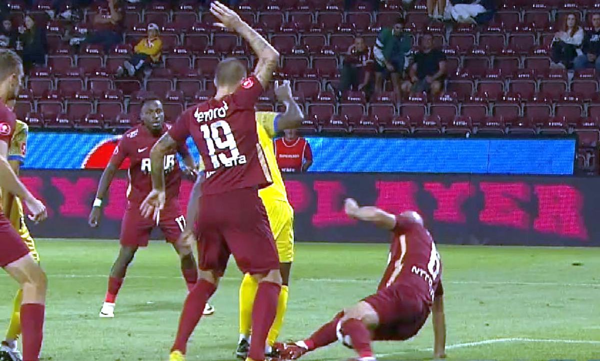 Petrolul a cerut două penalty-uri în meciul cu CFR Cluj