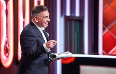 Ilie Dumitrescu a gătit în costum și i-a dat pe spate pe jurați » Ce a preparat fostul jucător al Stelei