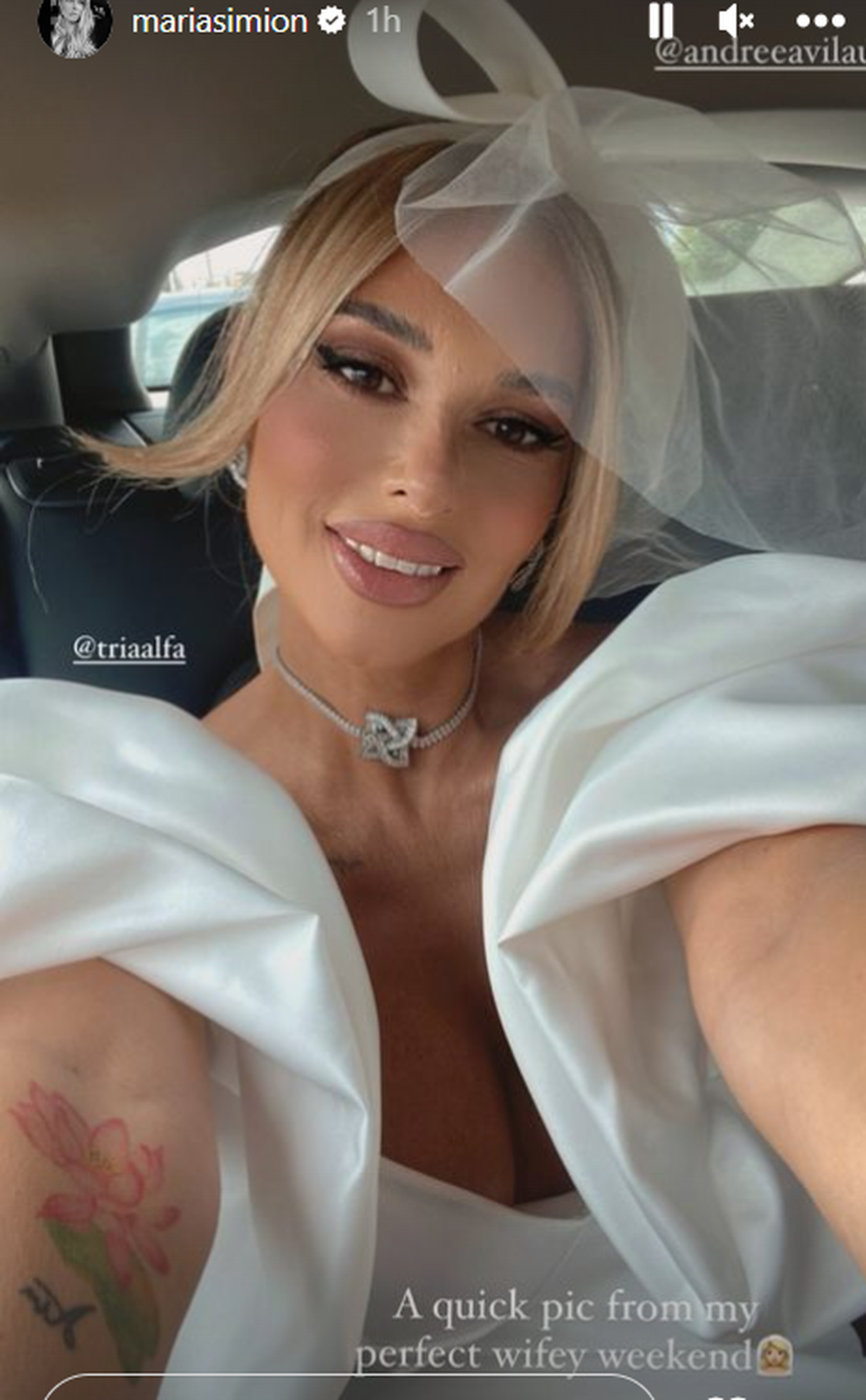 Marius Lăcătuș și soția acestuia, nașii cuplului Maria Simion și Alexandru » Fostul fotbalist a atras toate privirile la nunta creatoarei de modă