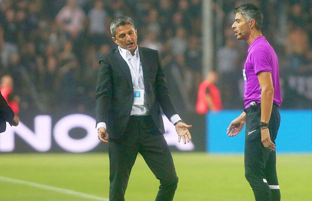 Răzvan Lucescu, nervos după remiza albă din derby-ul PAOK - Aris: „Nu sunt prost, înțeleg ce se întâmplă. Arbitrul a venit pentru un 0-0”