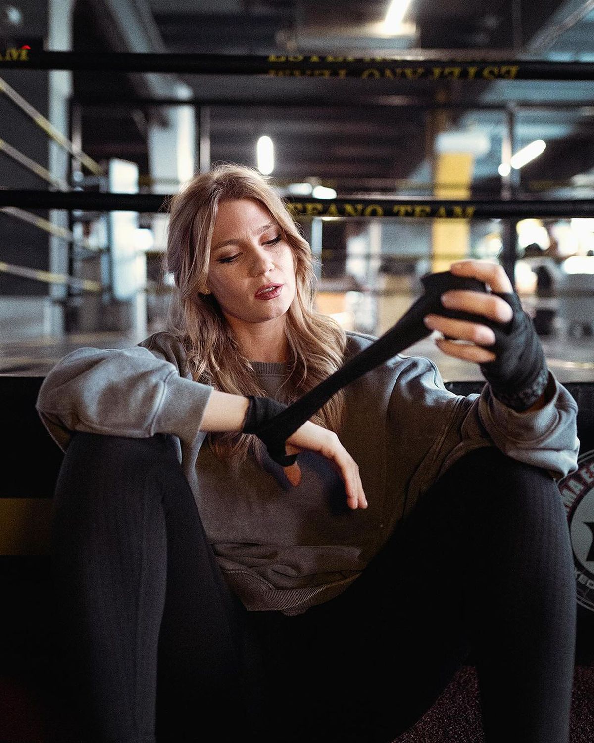 „A căzut cabina de sticlă a dușului peste mine!” » Povestea de succes a atletei cu peste 100 de medalii devenită kinetoterapeut cu mii de pacienți: „Făceam antrenamente la șapte dimineața pe beznă!”