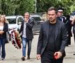 Gigi Mulțescu a fost înmormântat cu onoruri militare în Cimitirul „Reînvierea” » Peste 200 de oameni au venit să-și ia rămas-bun de la legenda lui Dinamo