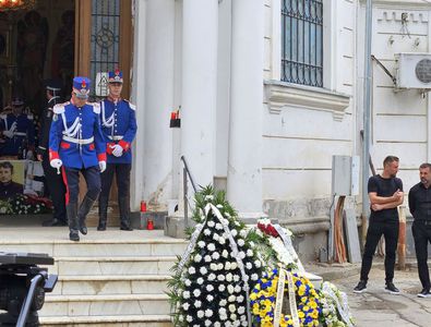 Gigi Mulțescu, înmormântat cu onoruri militare în Cimitirul „Reînvierea” » Peste 200 de oameni au venit să-și ia rămas-bun de la legenda lui Dinamo