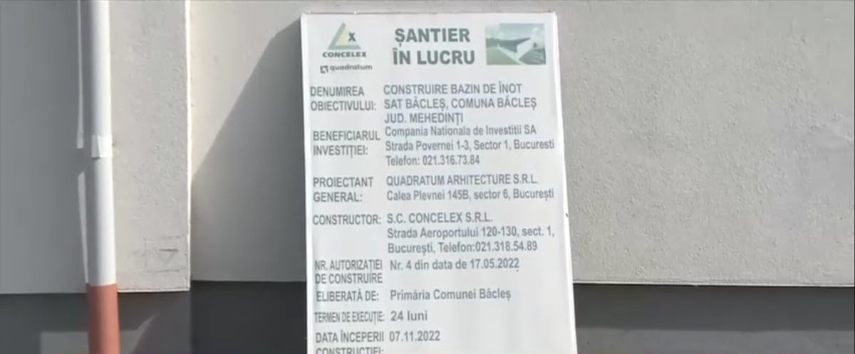 Între timp, în România: bazin semiolimpic inaugurat într-un sat fără canalizare » „Mobilizez babele de prin jurul meu și ne ducem împreună”