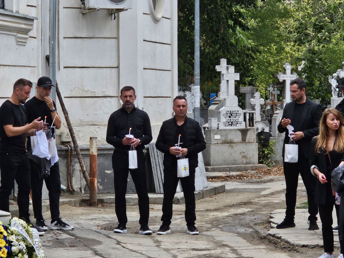 Gigi Mulțescu a fost înmormântat cu onoruri militare în Cimitirul „Reînvierea” » Peste 200 de oameni au venit să-și ia rămas-bun de la legenda lui Dinamo
