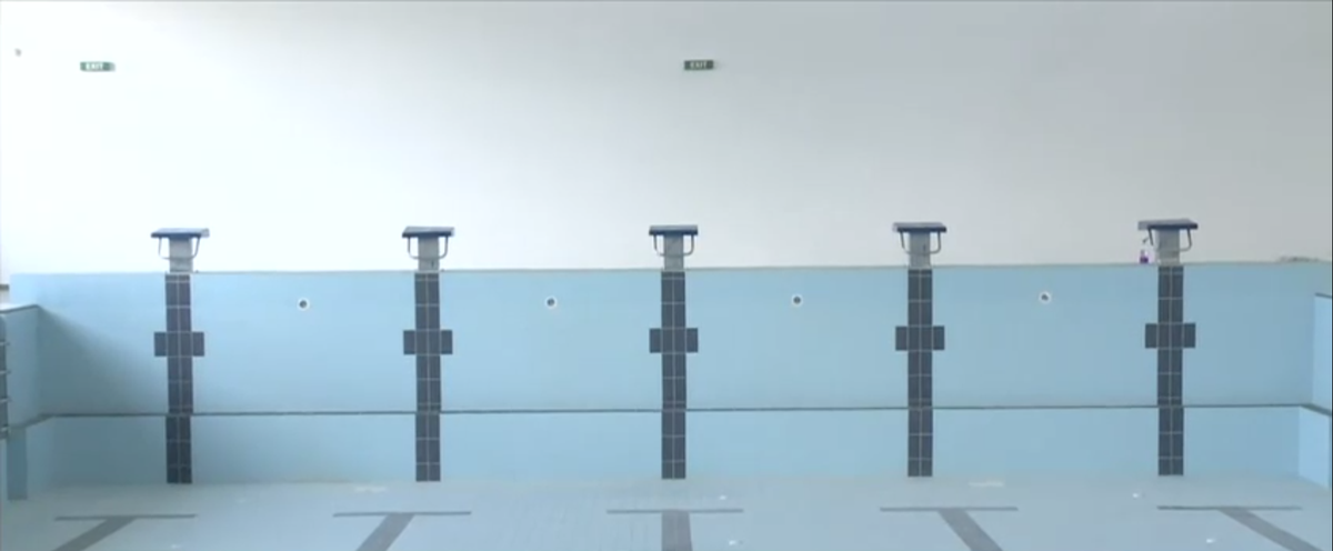 Între timp, în România: bazin semiolimpic inaugurat într-un sat fără canalizare » „Mobilizez babele de prin jurul meu și ne ducem împreună”