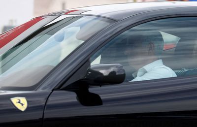 Ce „bombă” a adus Jose Mourinho la prezentarea la Benfica! » Cadou de la fostul patron