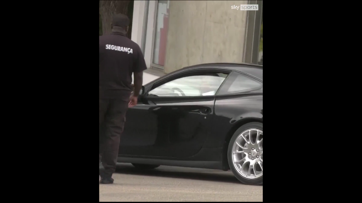 Ce „bombă” a adus Jose Mourinho la prezentarea la Benfica! » Cadou de la fostul patron