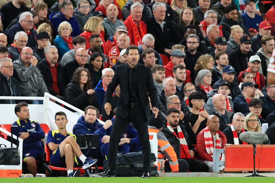 Explicația lui Diego Simeone, după gestul obscen de pe Anfield: „Eu sunt cel care trebuie să suporte. De ce?”