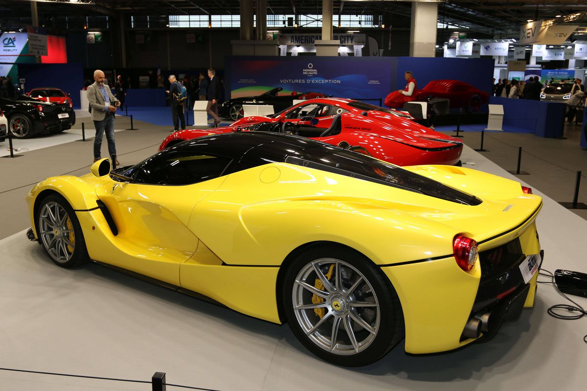 Colecția de mașini a lui Lewis Hamilton