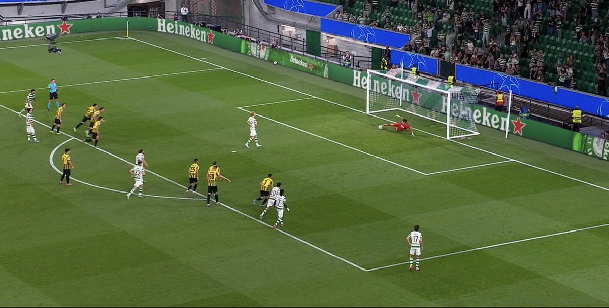 Serkhan Kalmyrza a apărat un penalty în Sporting - Kairat, la debutul în Liga Campionilor