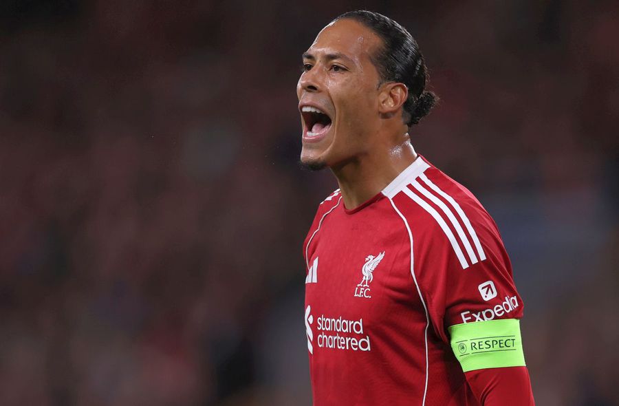 Van Dijk și Rooney s-au contrat pe gazon: „Exagerezi!”