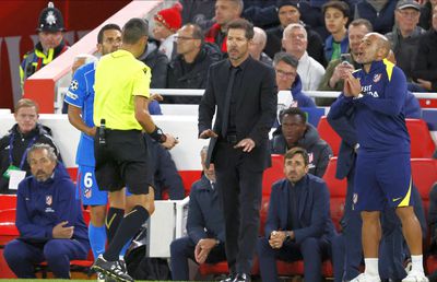 Explicația lui Diego Simeone, după gestul obscen de pe Anfield: „Eu sunt cel care trebuie să suporte. De ce?”