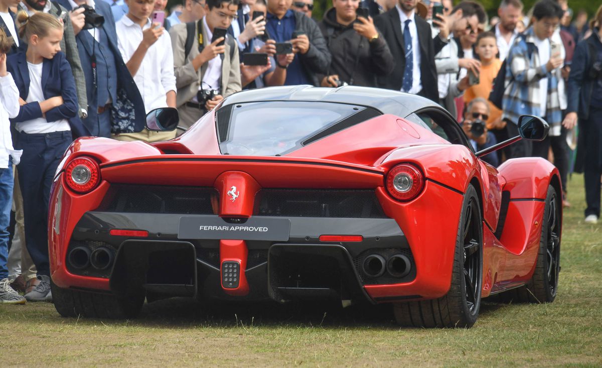 Colecția de mașini a lui Lewis Hamilton