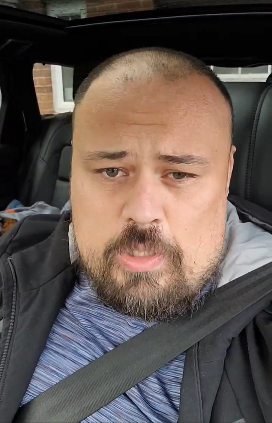 Jonny Poulter, fanul care a intrat în conflict cu Diego Simeone UEFA, investigație după scandalul din Liga Campionilor » „Antrenor laș! Nu i-am zis nimic în afară de «Du-te dracului, am câștigat!»”