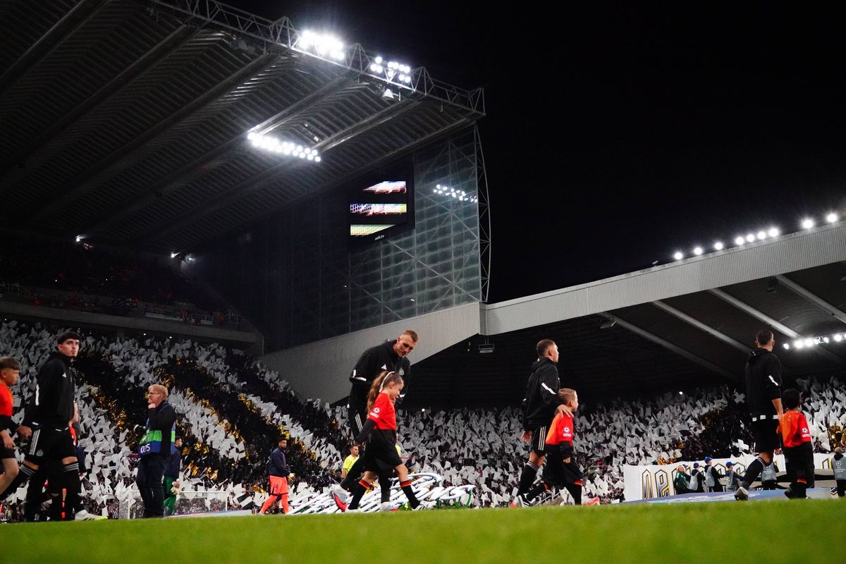 Ură maximă! Imaginea serii înainte de Newcastle - Barcelona, la intrarea pe St James's Park