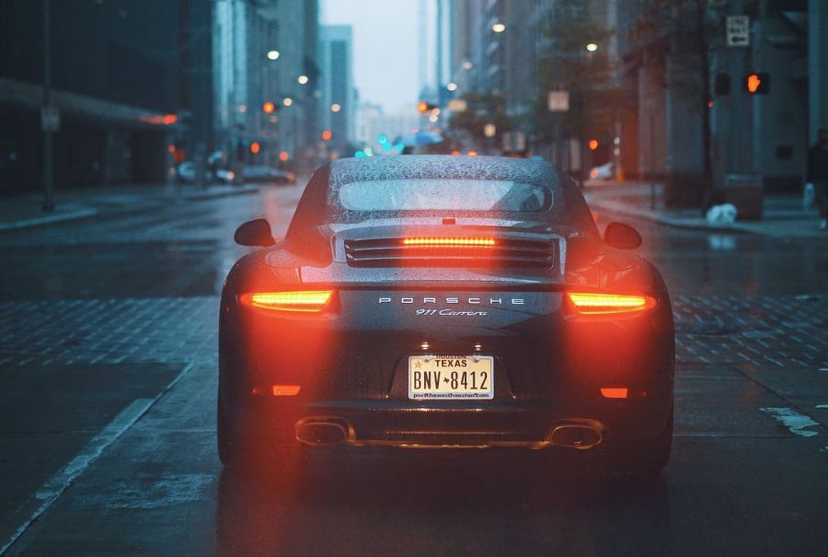 14 legi uluitoare în lume: de ce e ilegală lenjeria cu dantelă în Rusia și ce se întâmplă dacă te declari însurat la hotel în Carolina de Nord