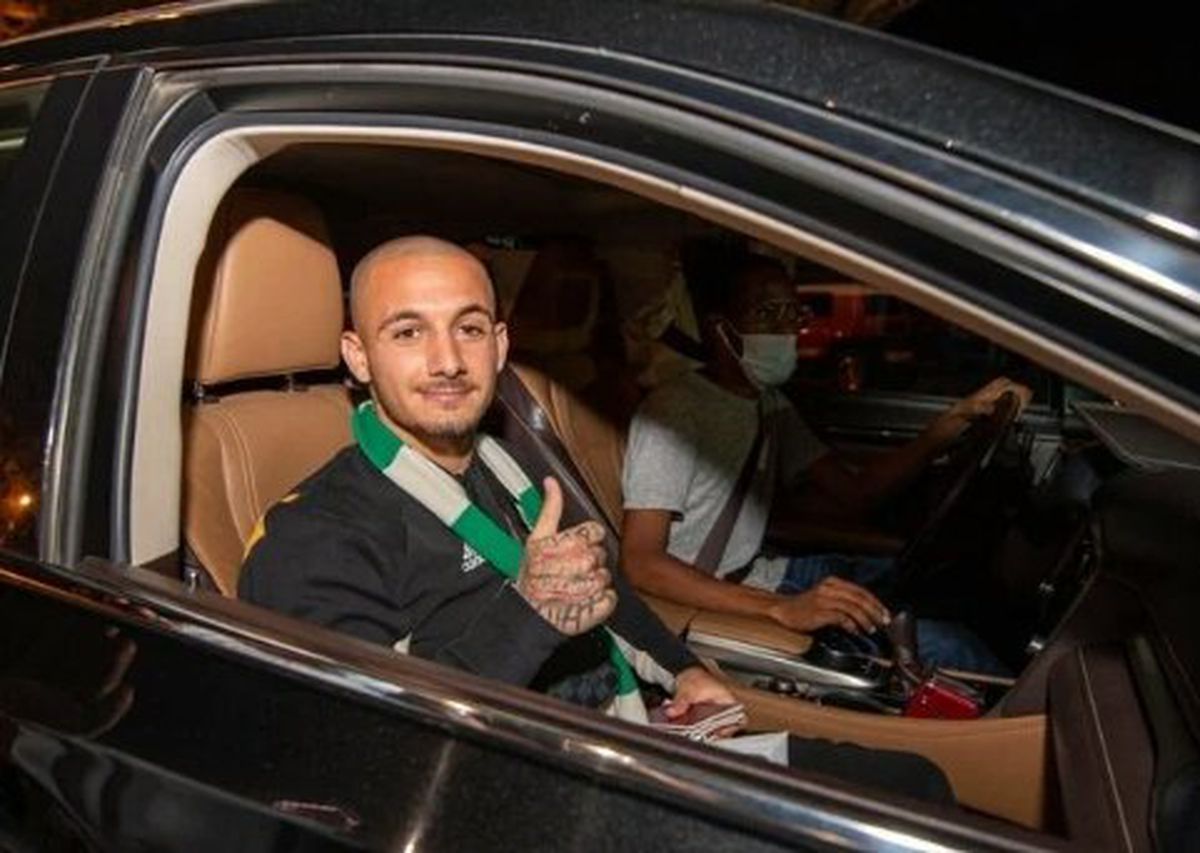 FOTO + VIDEO Cum a fost primit Alexandru Mitriță la Al Ahli + Primele declarații: „Este un club mare și va fi o provocare pentru mine”