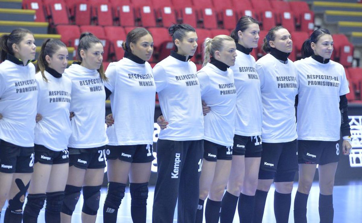 CSM BUCUREȘTI - FERENCVAROS 25-19. A revenit Neagu, au revenit victoriile! Cum arată clasamentul grupei A din Liga Campionilor