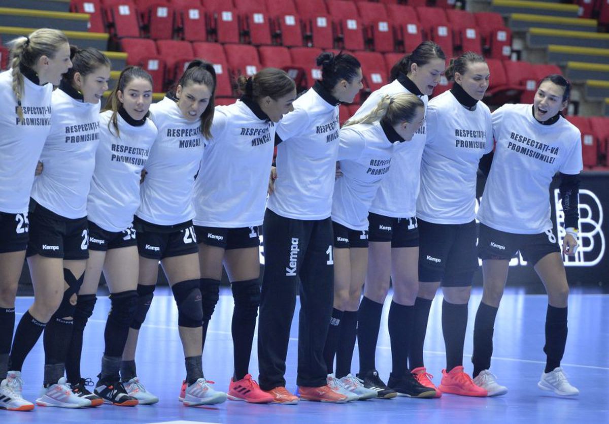 CSM BUCUREȘTI - FERENCVAROS 25-19. A revenit Neagu, au revenit victoriile! Cum arată clasamentul grupei A din Liga Campionilor