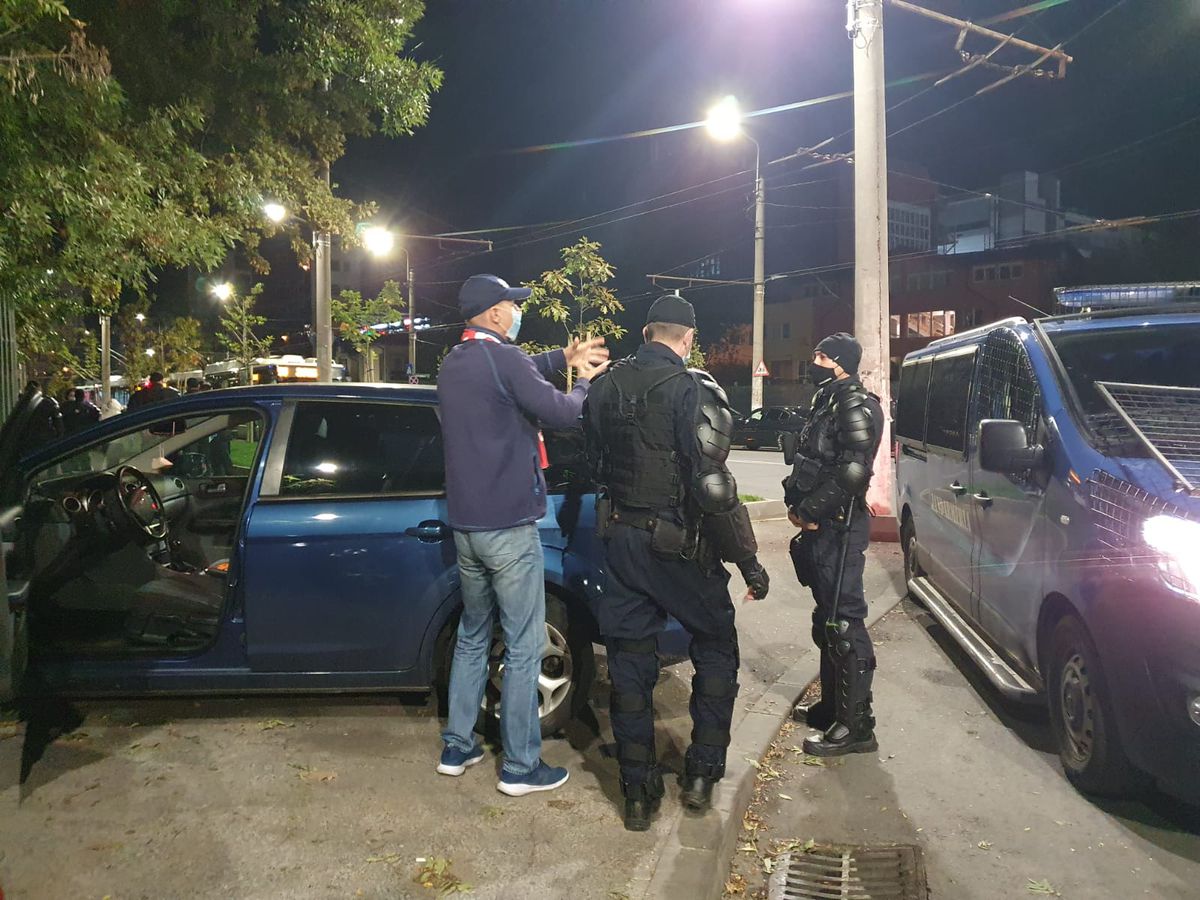 Fanii lui Dinamo, înaintea partidei cu Craiova