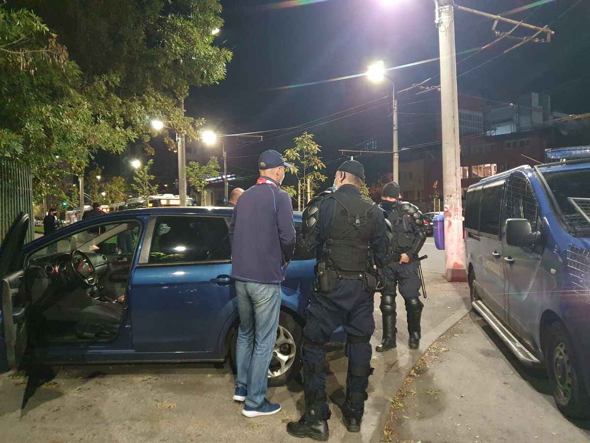 Fanii lui Dinamo, înaintea partidei cu Craiova