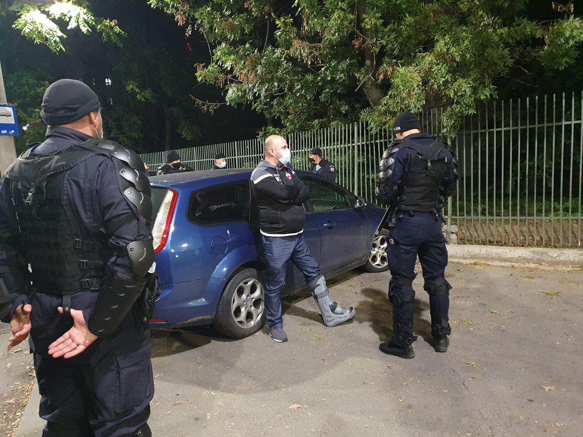 Fanii lui Dinamo, înaintea partidei cu Craiova