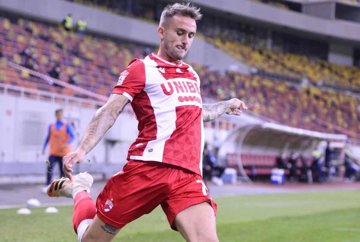 DINAMO - CRAIOVA. „Câinii” au folosit noul echipament: suporterii, eliminați de pe tricouri!