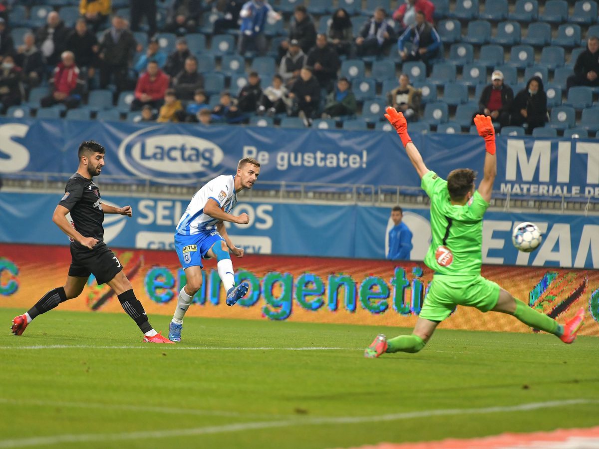 Fază inexplicabilă în CSU Craiova - Clinceni » „Centralul” Costreie, forțat să dea penalty! Ce spune Achim