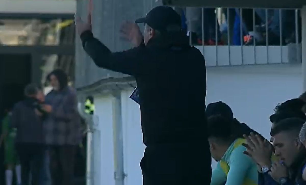 Gică Hagi, ieșire nervoasă în meciul cu Alexandria din Cupă » Toată lumea a înlemnit pe bancă: „Nu aș vrea să fiu acum în vestiar!”