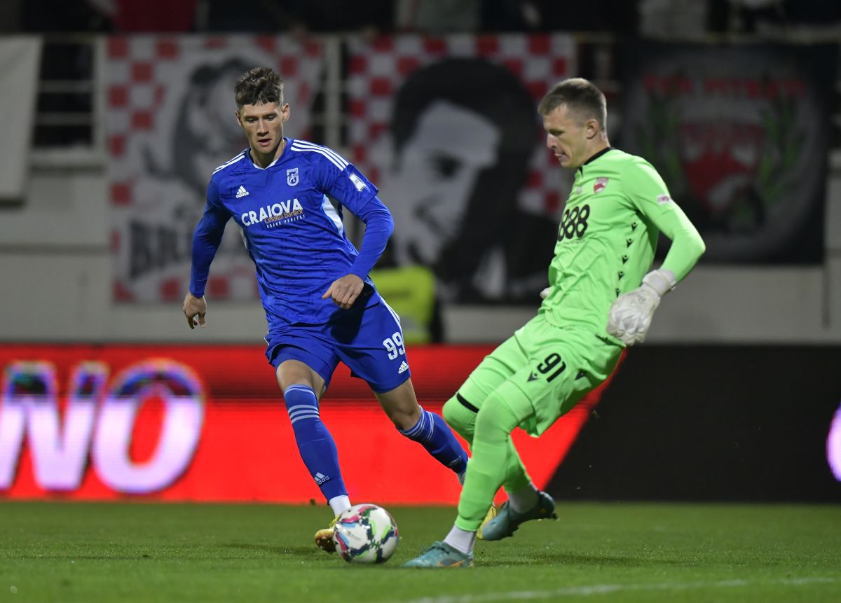 Adrian Mititelu, mesaj la miezul nopții! Se ia de fani după Dinamo - FCU Craiova: „Toți se pricep la fenomen și dau verdicte!”