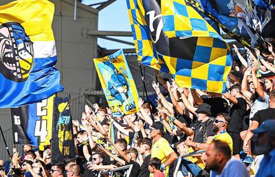 Petrolul anunță cum va comercializa biletele pentru derby-ul cu FCSB: „Nu există posibilitatea de a fi procurate individual”