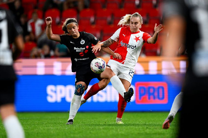 Slavia Praha (w) x Olimpia Cluj (w) 11/10/2023 na Liga dos Campeões da UEFA  Feminina 2023/24, Futebol