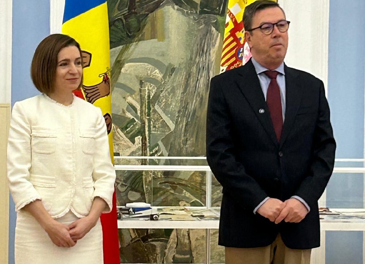 José Antonio Hernández Pérez-Solórzano, ambasadorul Spaniei la București, în diferite ipostaze